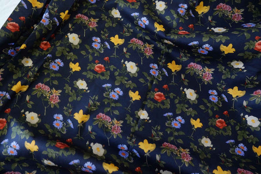 Navy Garden Floral 80s Cotton Poplin Fabric – 1.6 yd