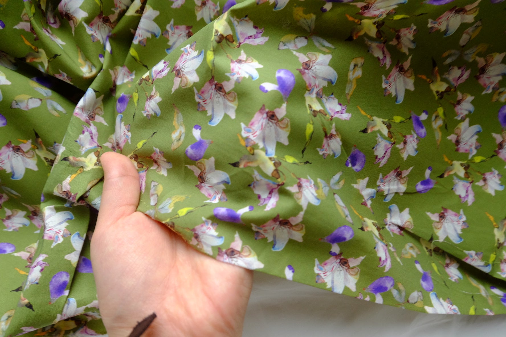 Hummingbird Floral Cotton Lawn Fabric - 2.7 yd