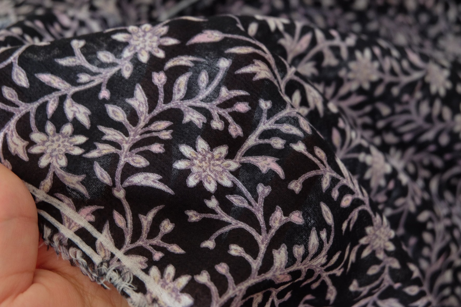 Black Vine Floral Cotton Linen Fabric-1.64 yd/2.2 yd