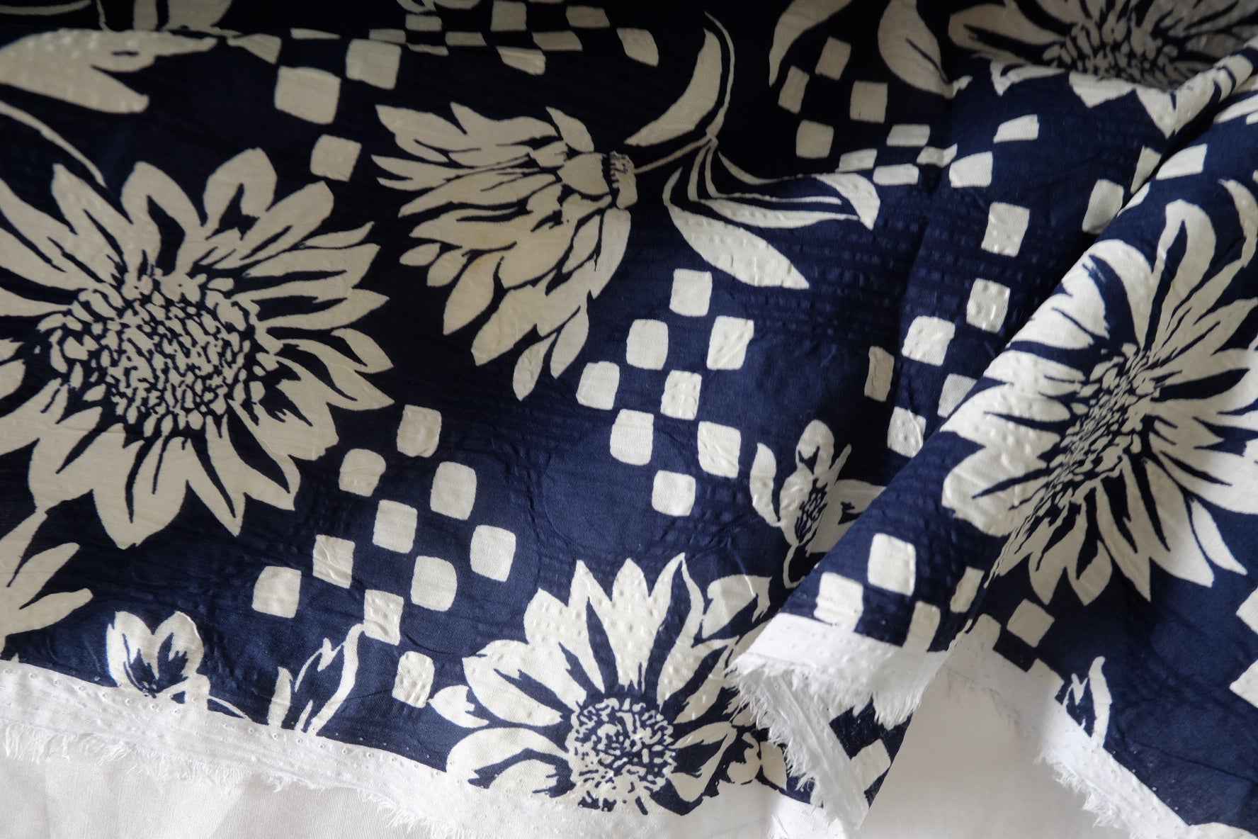 Textured Floral Salt-Shrink Cotton Fabric – 1.6 yd