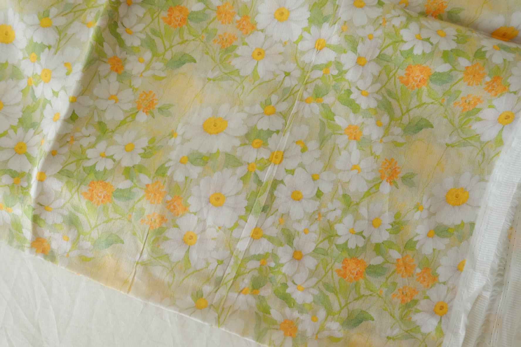 Daisy 80s Cotton Sateen Fabric – 1.6 yd