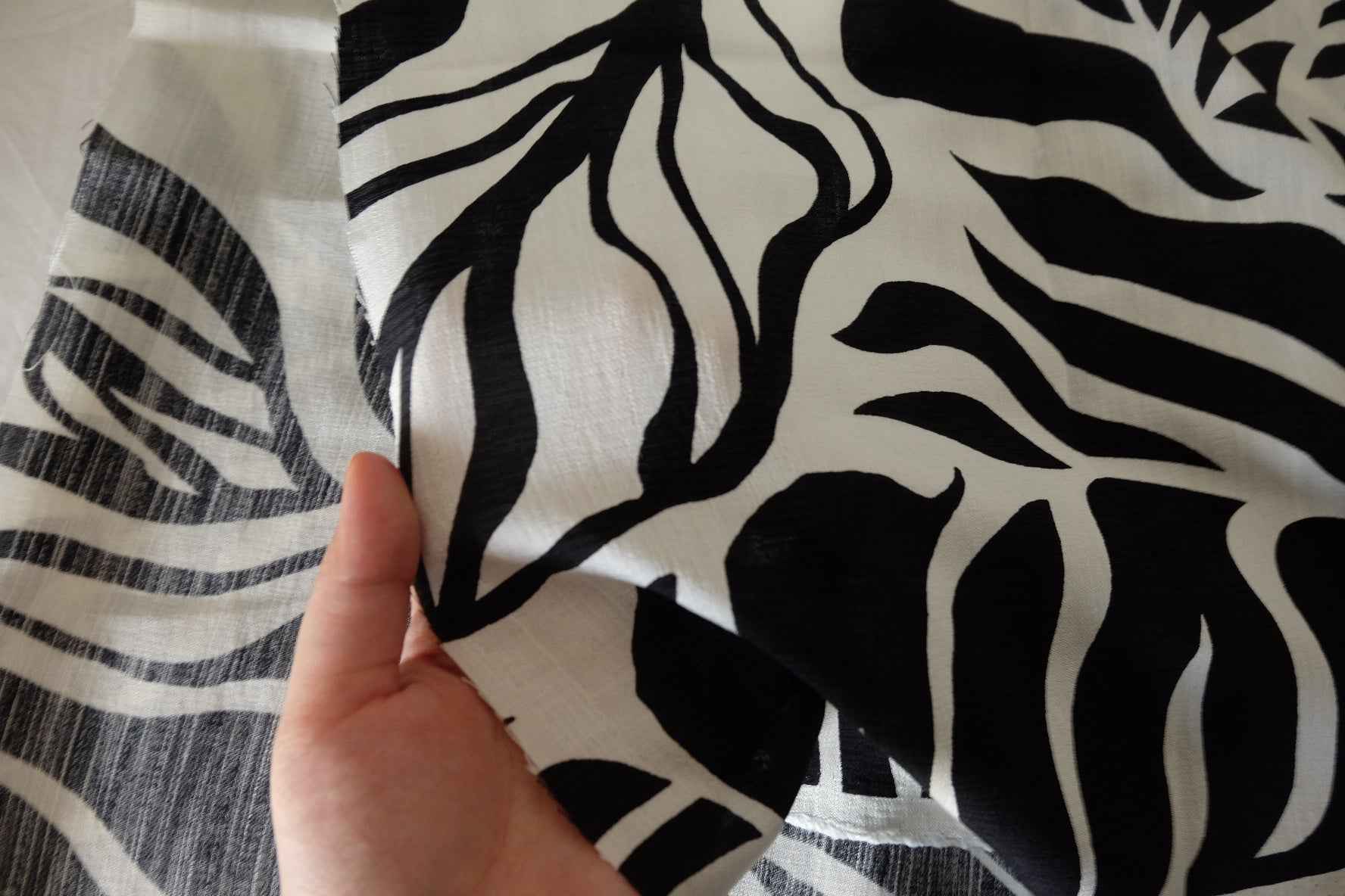 Black & White Abstract Leaf Tencel Cotton Fabric – 3.3 yd