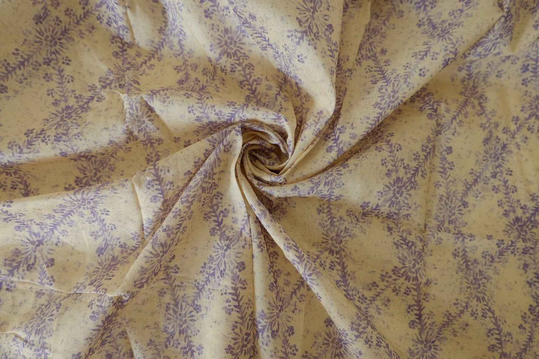 Vintage Vine 100s Cotton Voile Fabric – 3.3 yd
