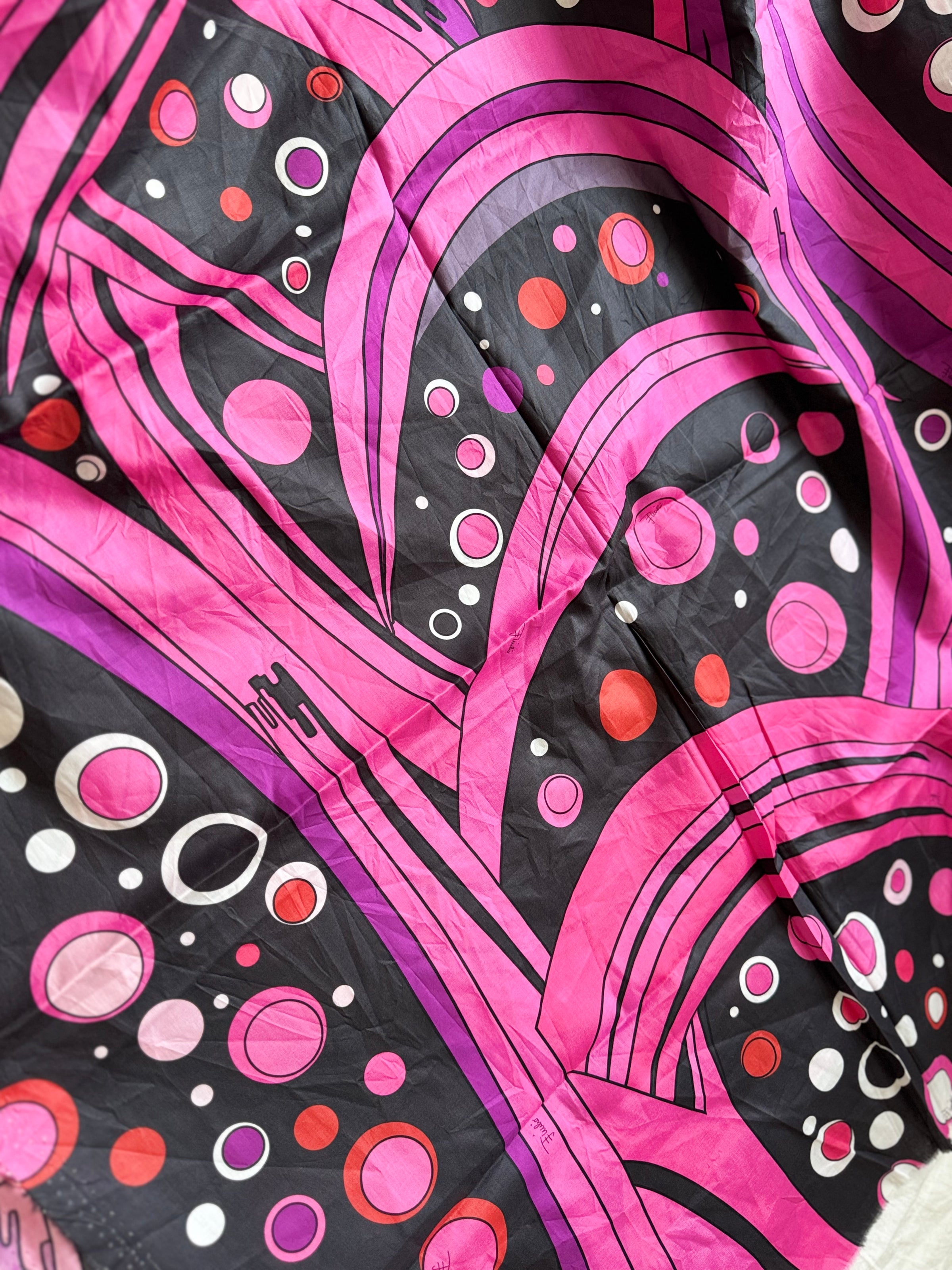 Pink Graphic Cotton Lawn Fabric — 1.31 yd