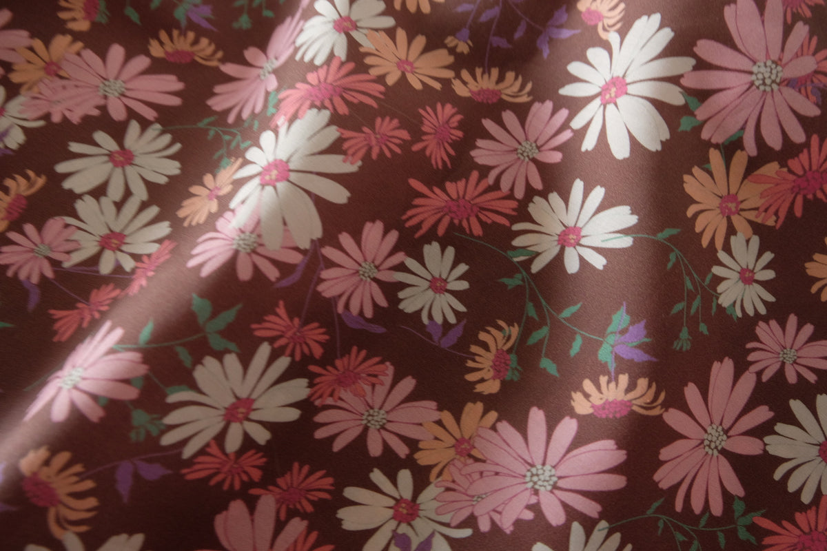 Chocolate Daisy Garden – Silky Cotton Lawn – 3.3 yd