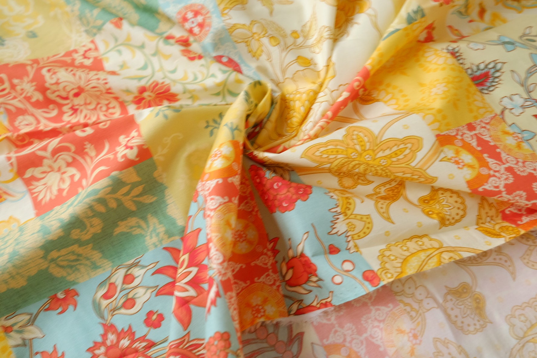 Patchwork Floral 80s Cotton Lawn Fabric — 3.28 yd