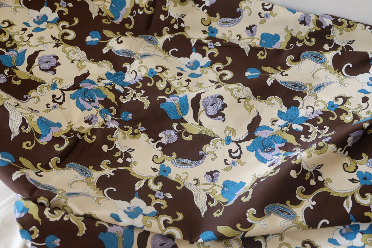 Japanese Vintage Floral High-Count Cotton Twill – 2.2 yd