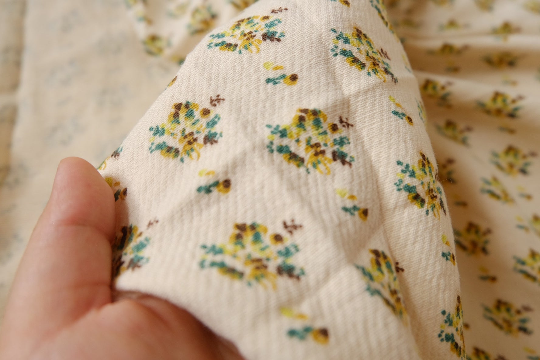 Double Gauze Cotton Linen Floral Fabric – Cozy Midweight Autumn Dress Fabric (3.28 yards)
