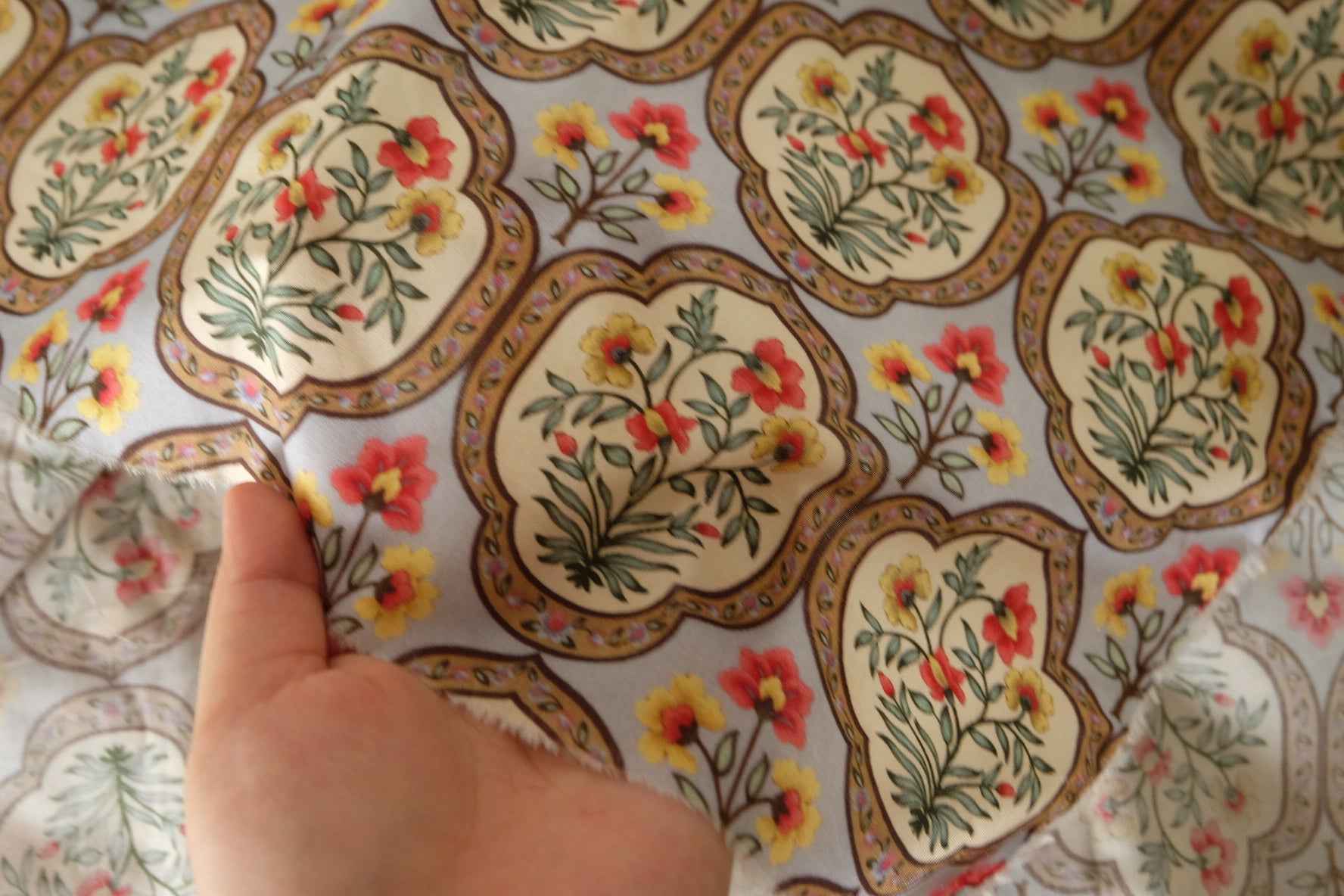 Vintage Tile Floral 60s Cotton Poplin Fabric – 2.2 Yards
