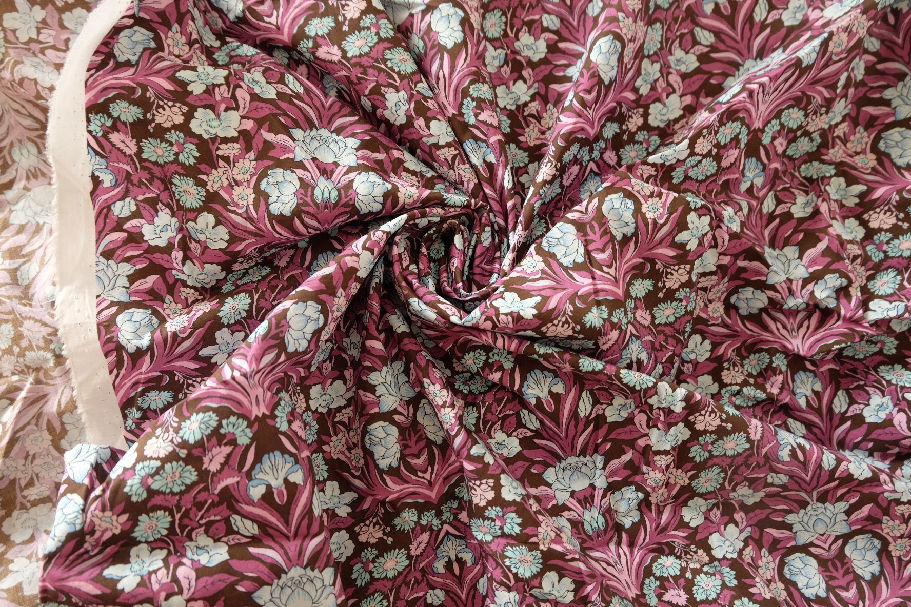 Vintage Botanical Cotton Lawn Fabric - 2.2 yd