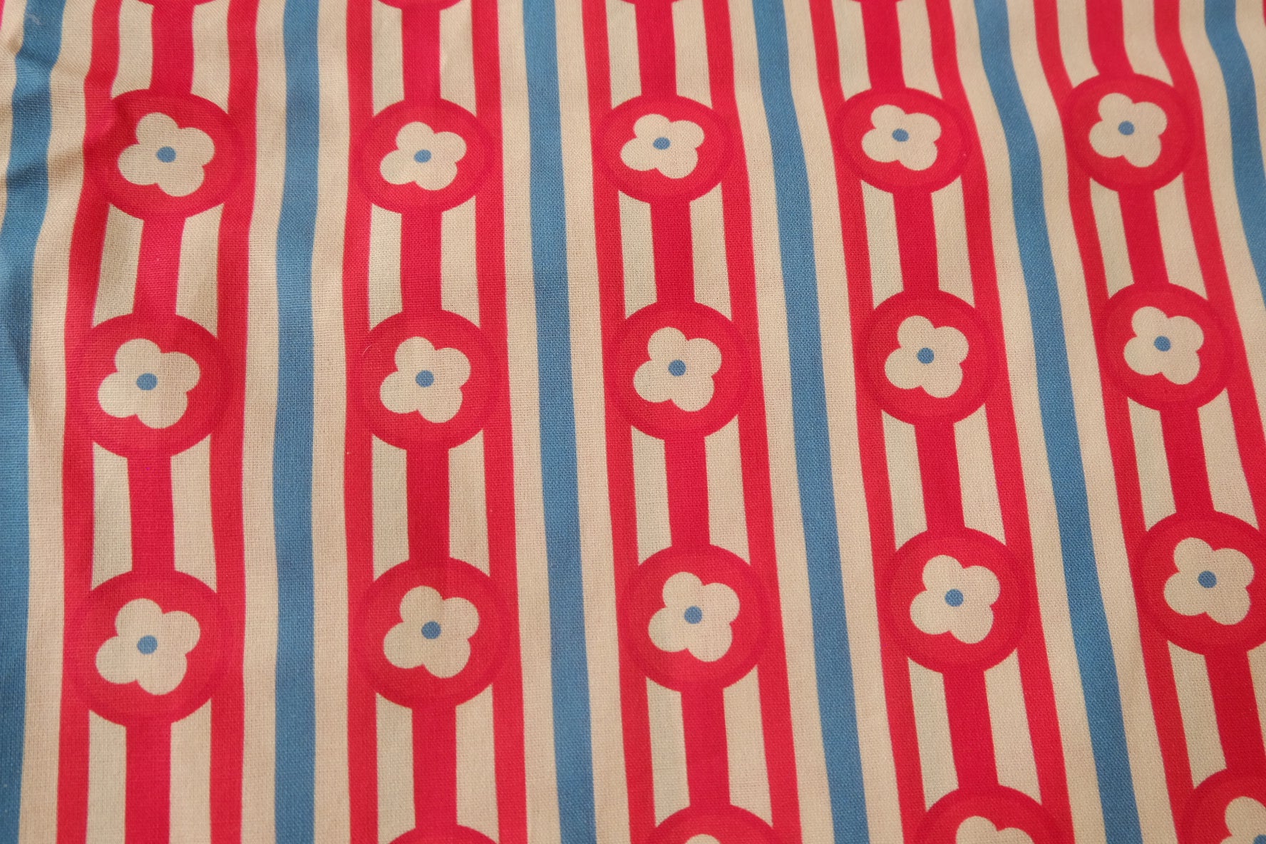 Retro Floral Stripe Cotton Fabric, 1.31 Yards