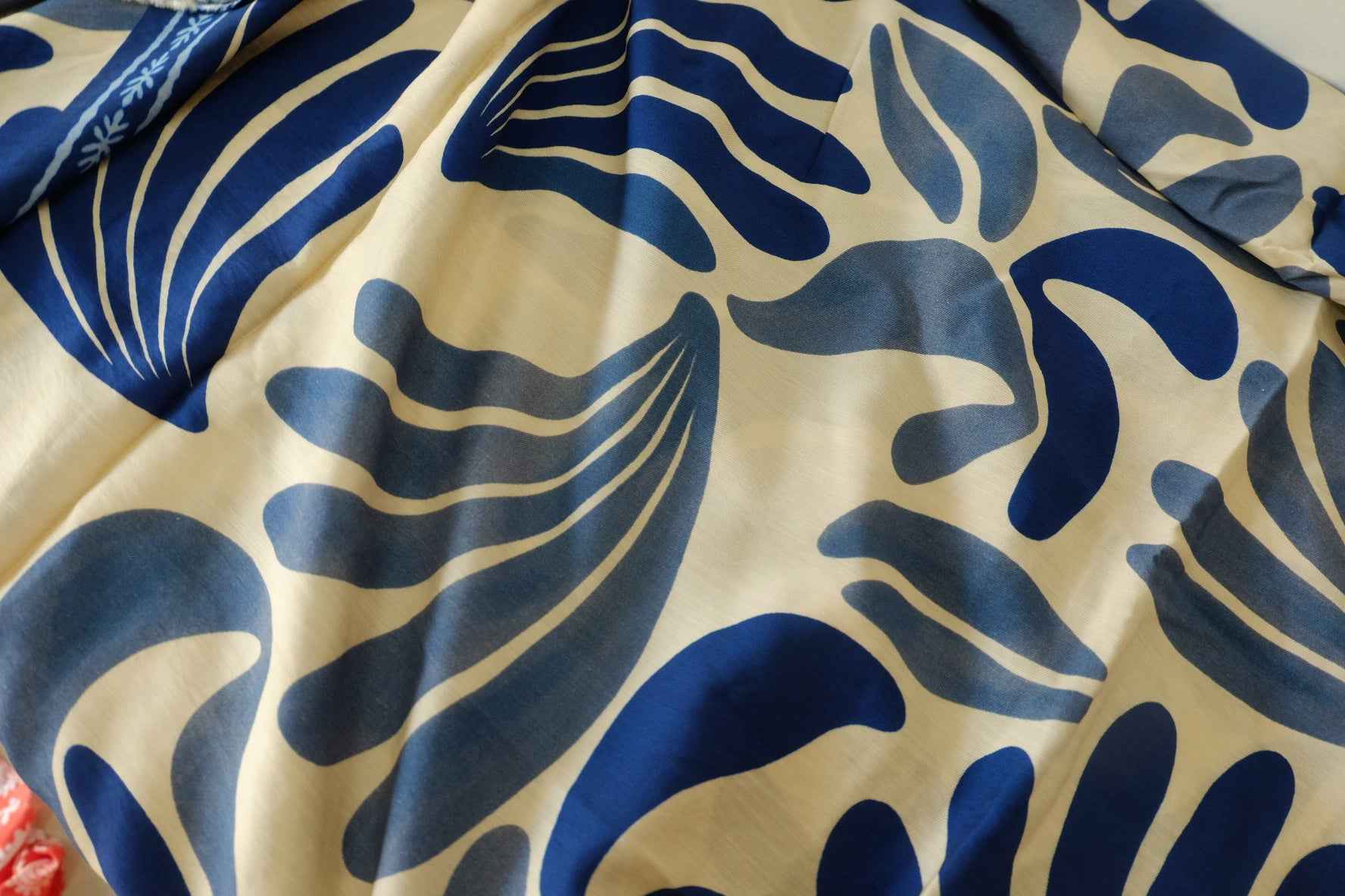 Blue Botanical Slub Tencel-Linen Border Print Fabric – 3.3 yd