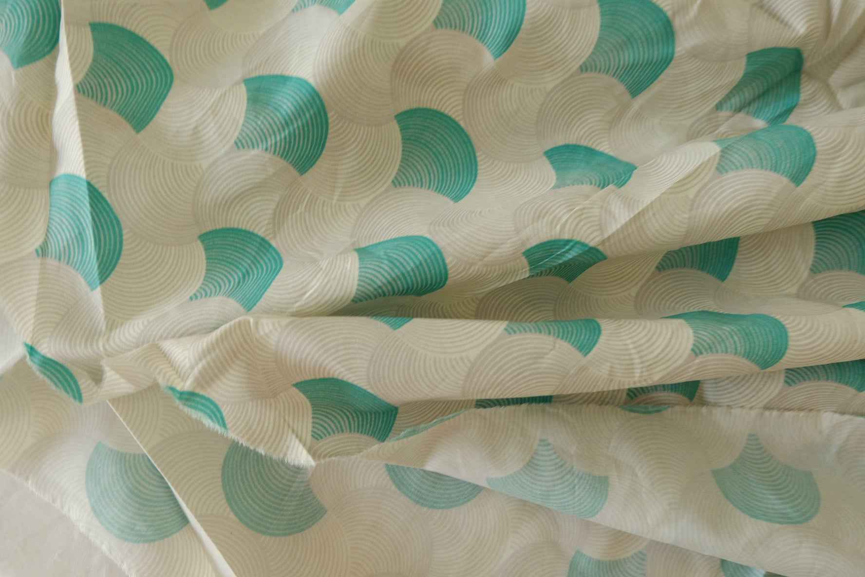 Modern Wave Pattern Cotton Sateen Geometric Print Fabric – 2.2 yd