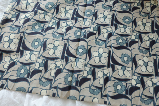 Blue Grey Retro Floral Cotton Lawn — 1 yd