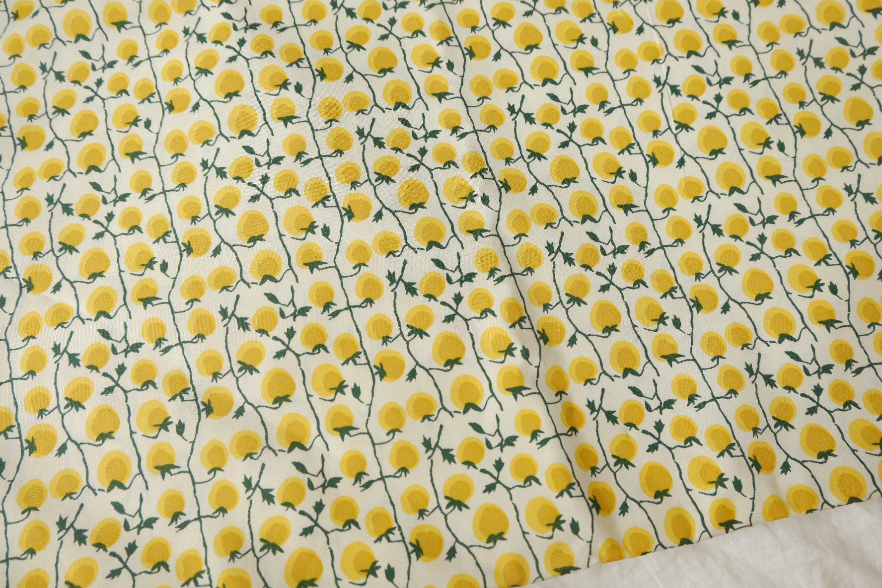 Yellow Tomato Print Stretch Cotton Poplin, 1.64 Yards