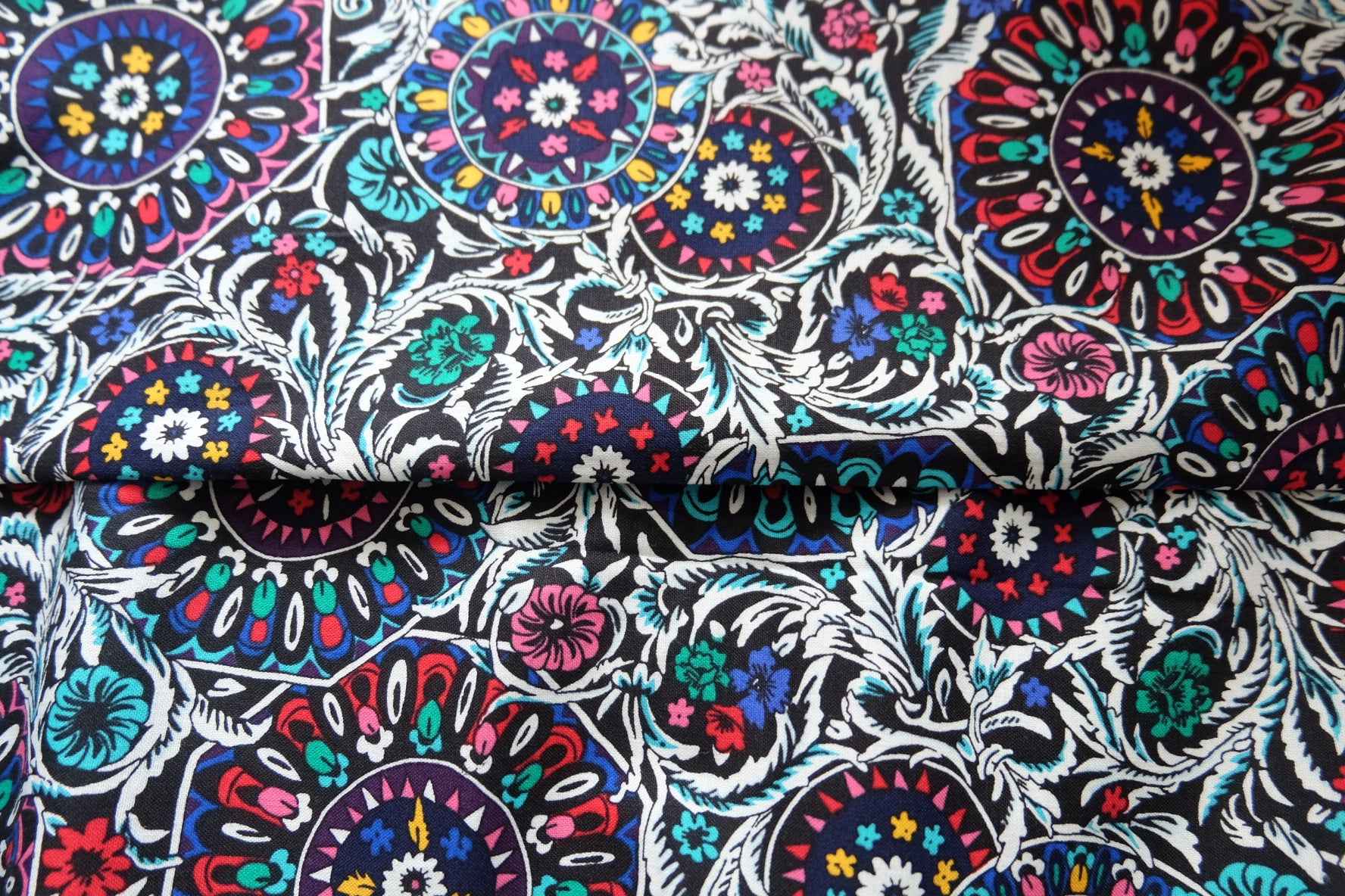 Vera Bradley Medallion Cotton — 1.6 yd