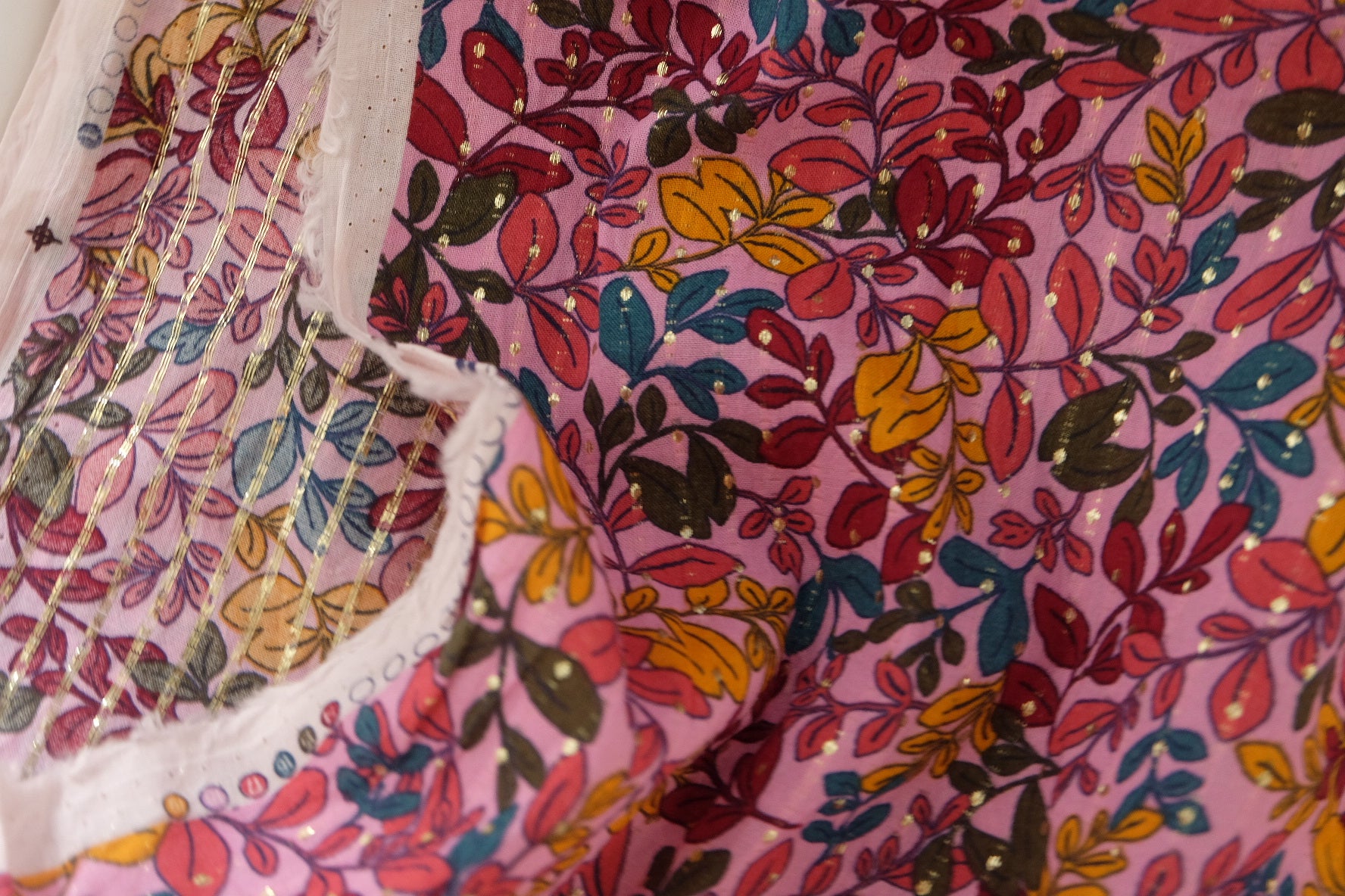 Metallic Botanical Cotton Lawn – 1.7 yd