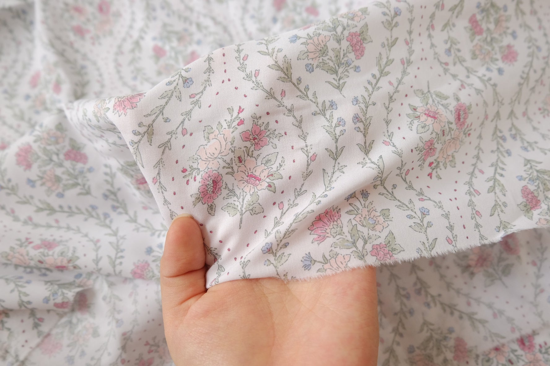 Pastel Vine Floral Cotton Fabric – Soft, Lightweight Summer Dress Fabric (3.28 yards)