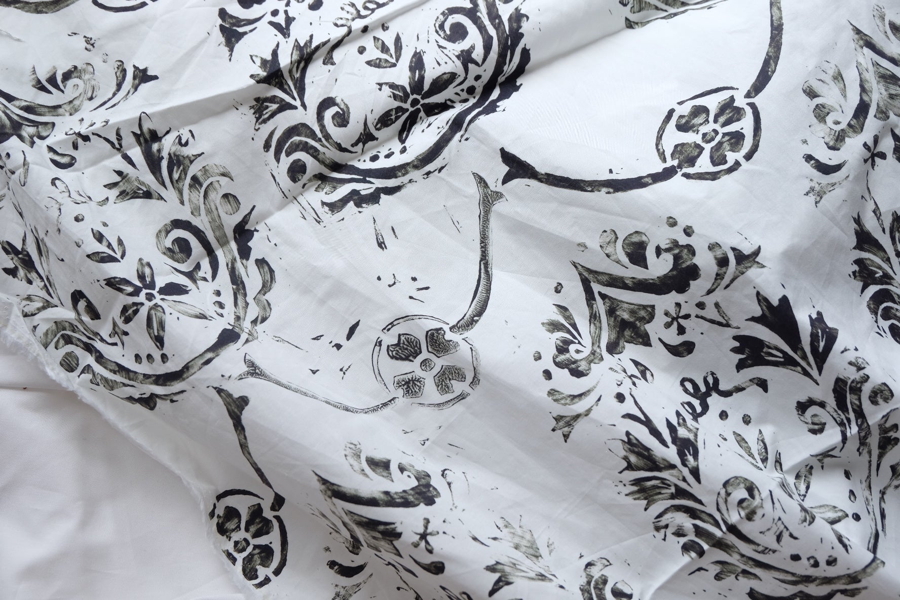 Black Ink Botanical Cotton Lawn – 3.3 yd