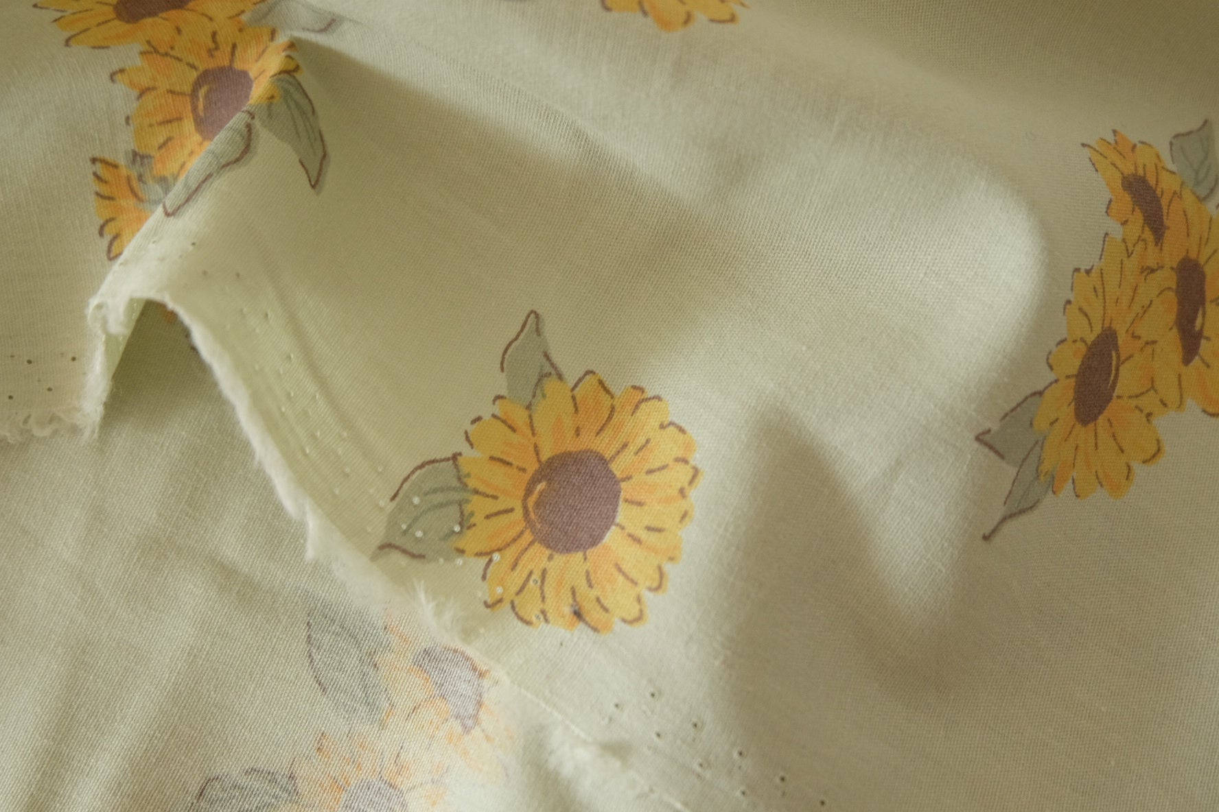 Sweet Sunflower Floral Cotton Fabric – Soft Cotton – 1.6 yd/2.2 yd