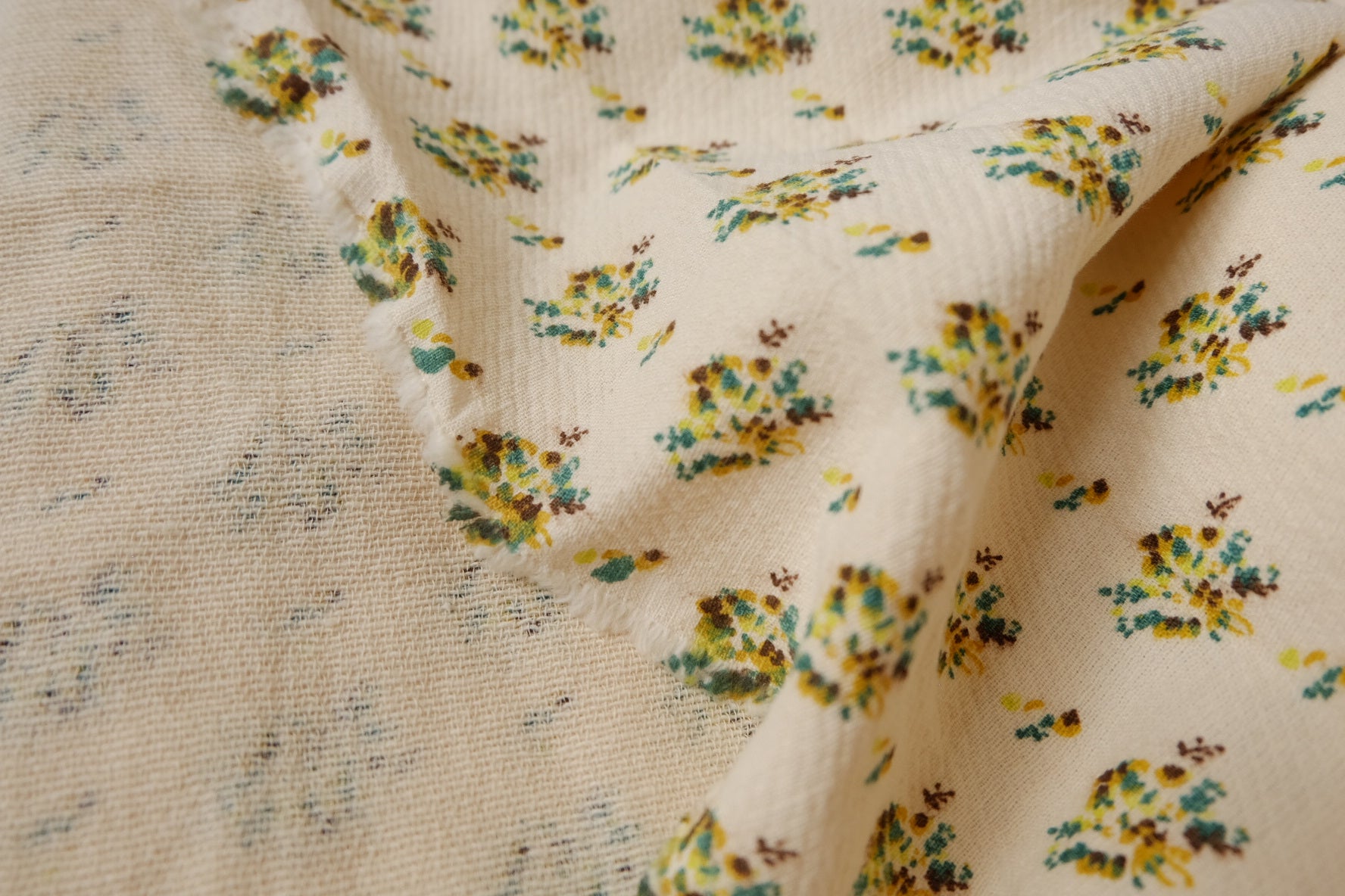 Double Gauze Cotton Linen Floral Fabric – Cozy Midweight Autumn Dress Fabric (3.28 yards)