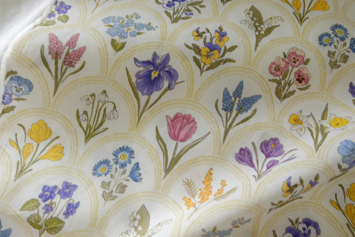 Botanical Keepsakes – Floral Cotton Lawn Fabric | 3.3 yards