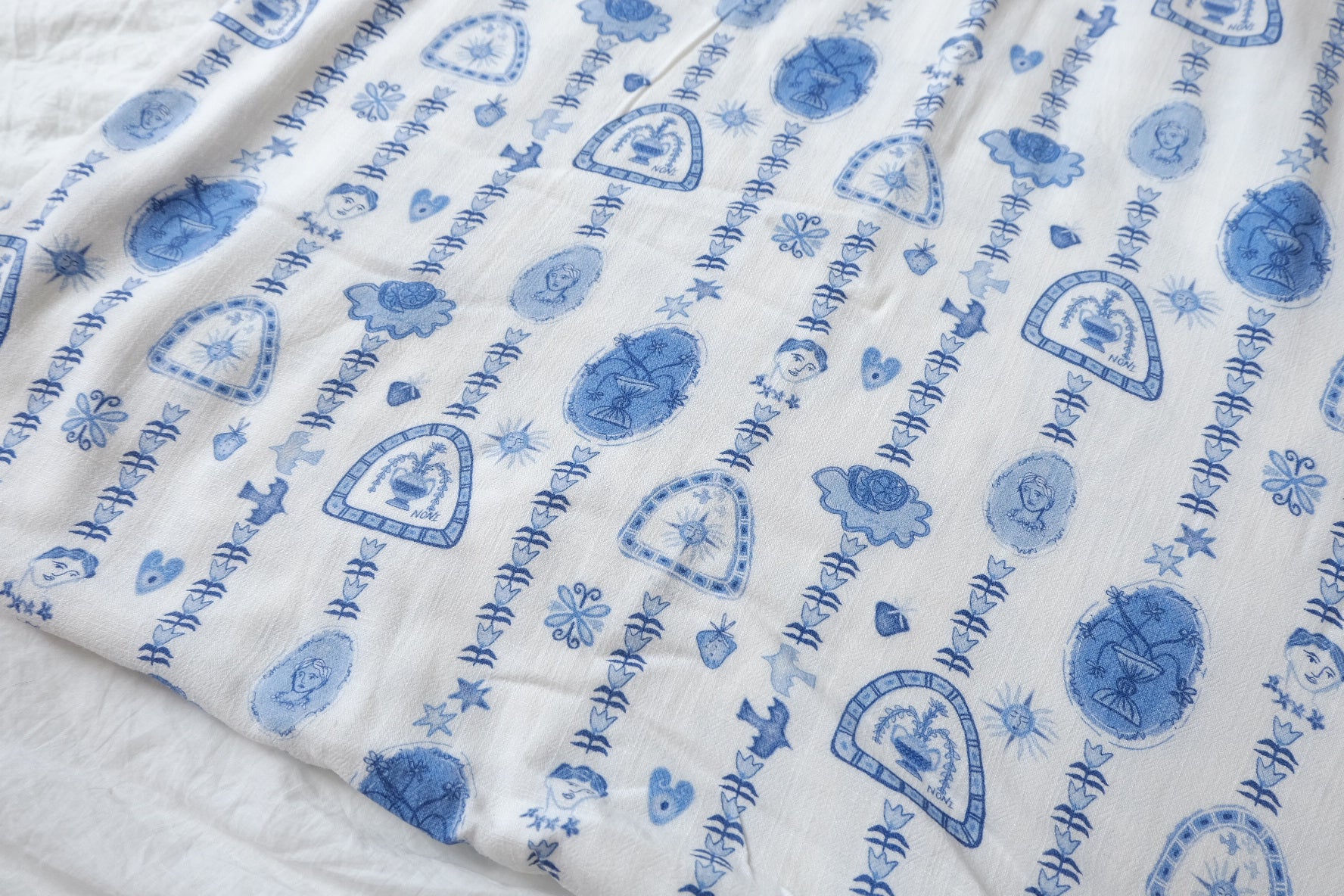 Washed Blue Porcelain Novelty Linen Blend Fabric - 1.64 yd