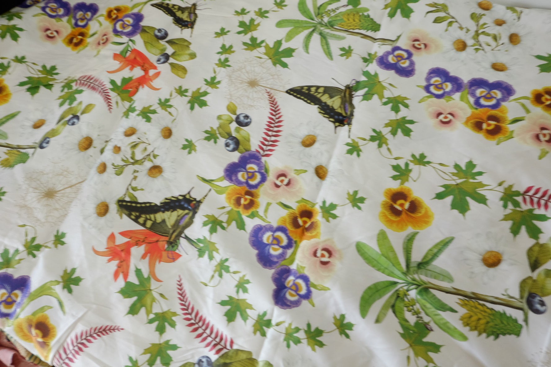 Vintage Botanical Butterfly Cotton Sateen Fabric – 60s Cotton Print – 2.2 yd