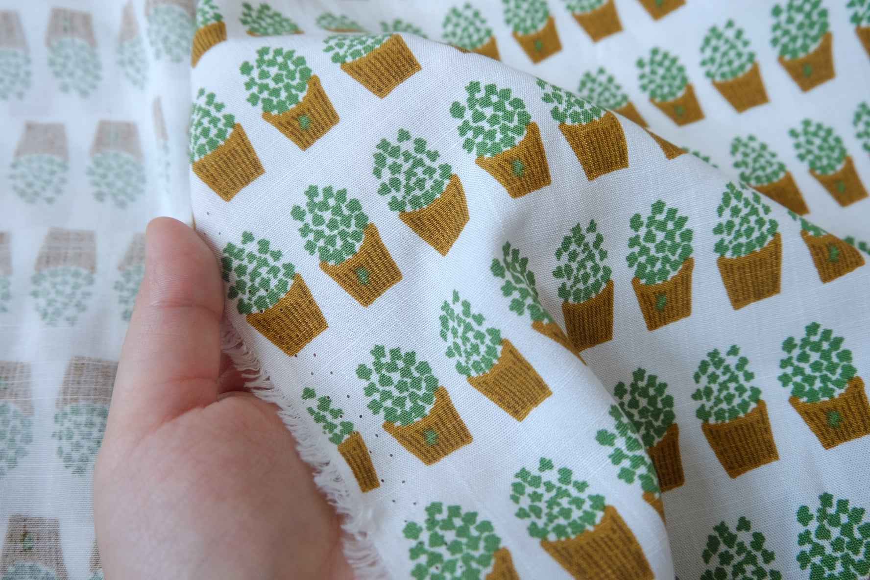 Japanese Fine Linen Potted Plant Fabric - 1.64 yd