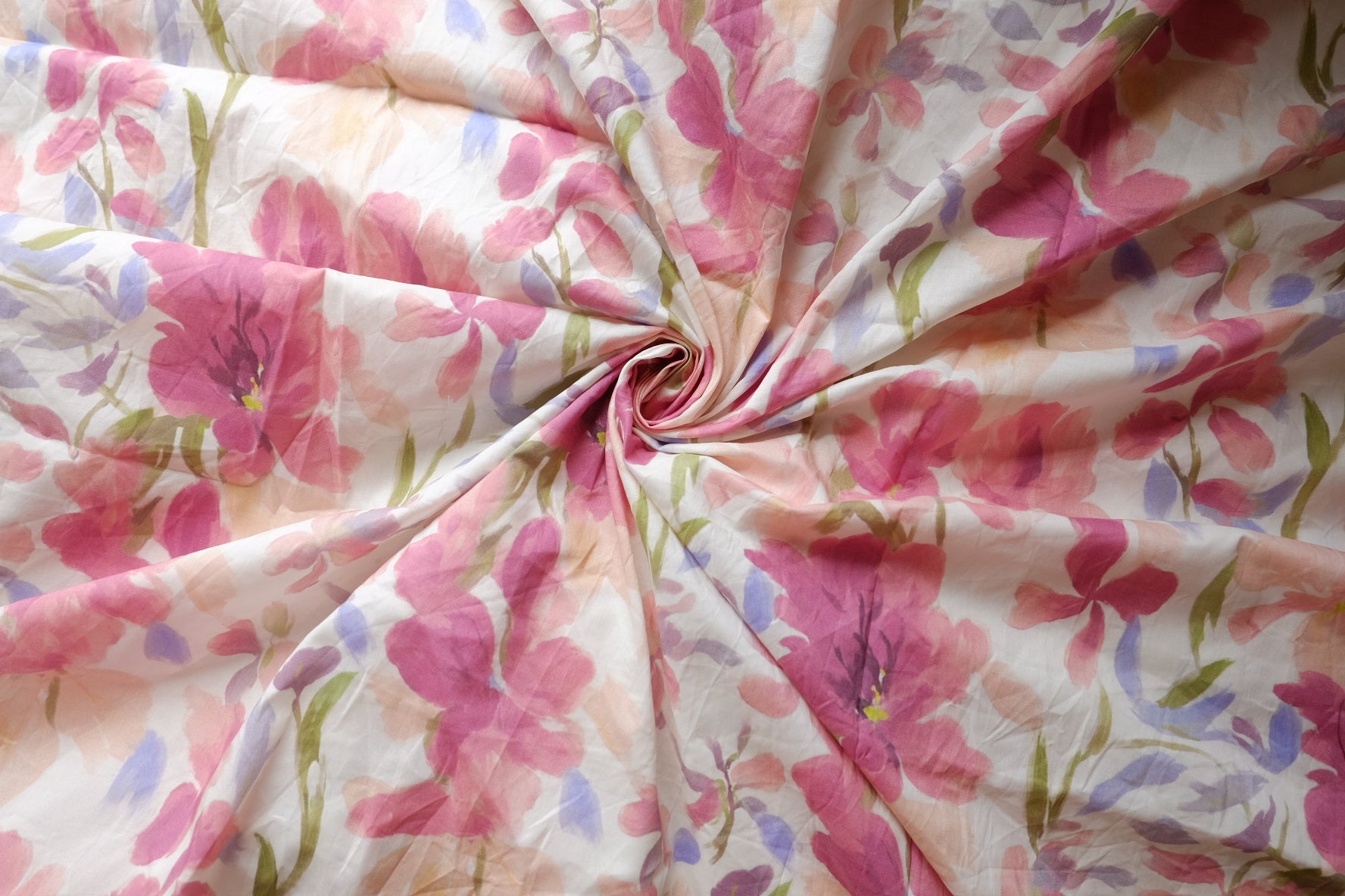 Watercolor Pink Floral 60s Cotton Fabric – 3.3 yd