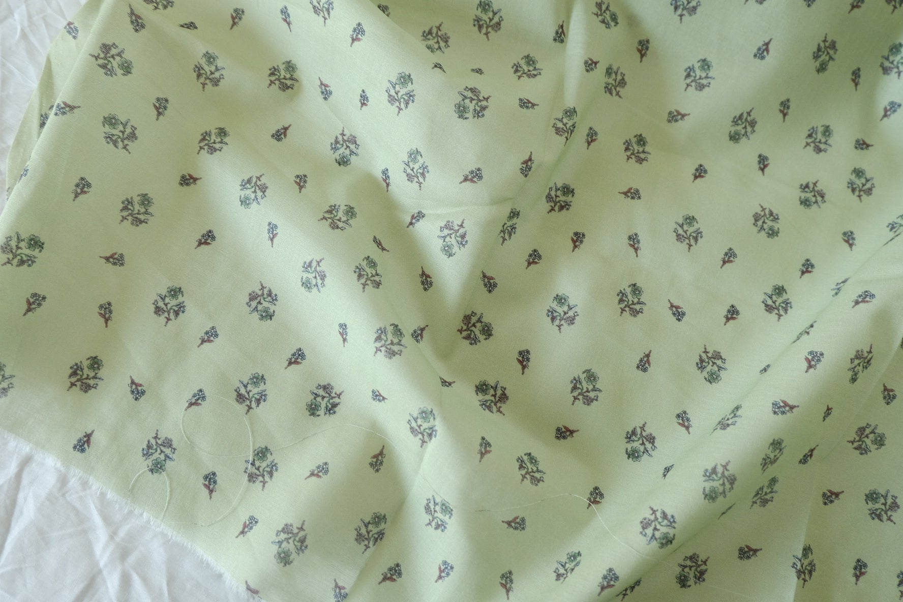 Sage Ditsy Floral 100s Cotton Fabric, 3.28 Yards
