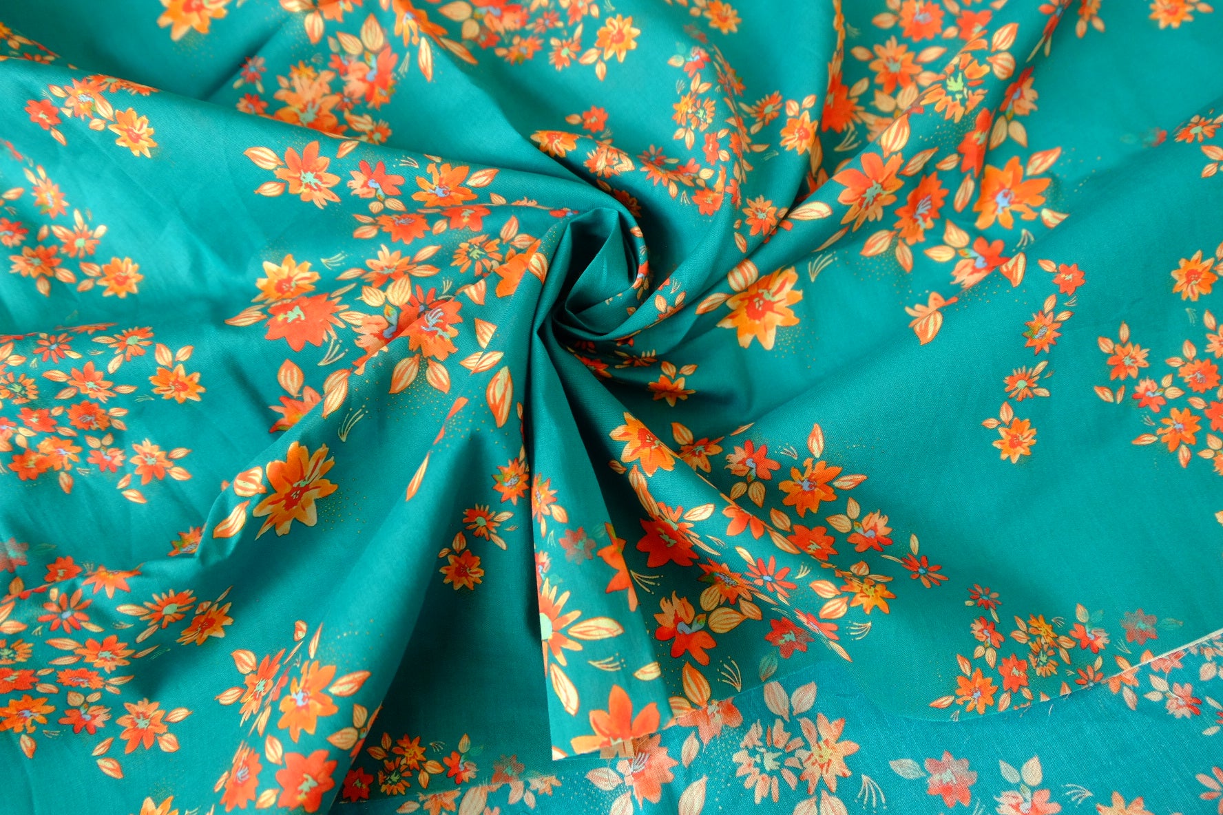 Vibrant Floral 80s Cotton Lawn (3.3 Yards)