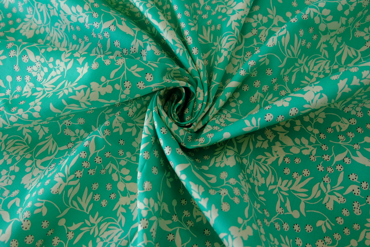 Emerald Berry Garden Fine Cotton – 3.28 yd