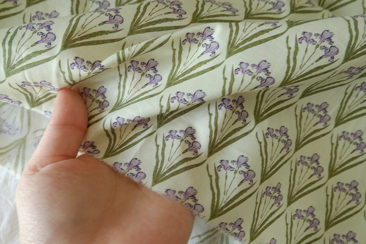 Lavender Iris – Floral Cotton Fabric | 1.5 Yards