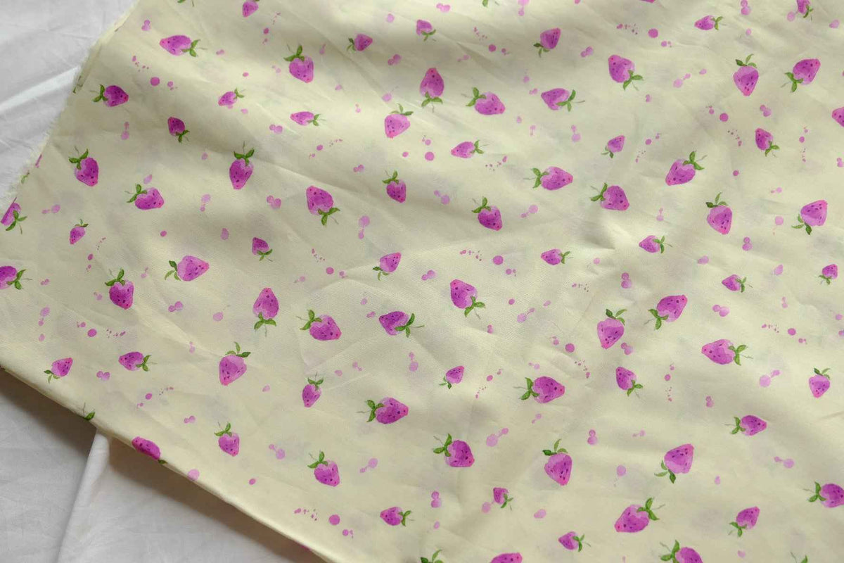 Strawberry Cotton Lawn — 2.2 yd