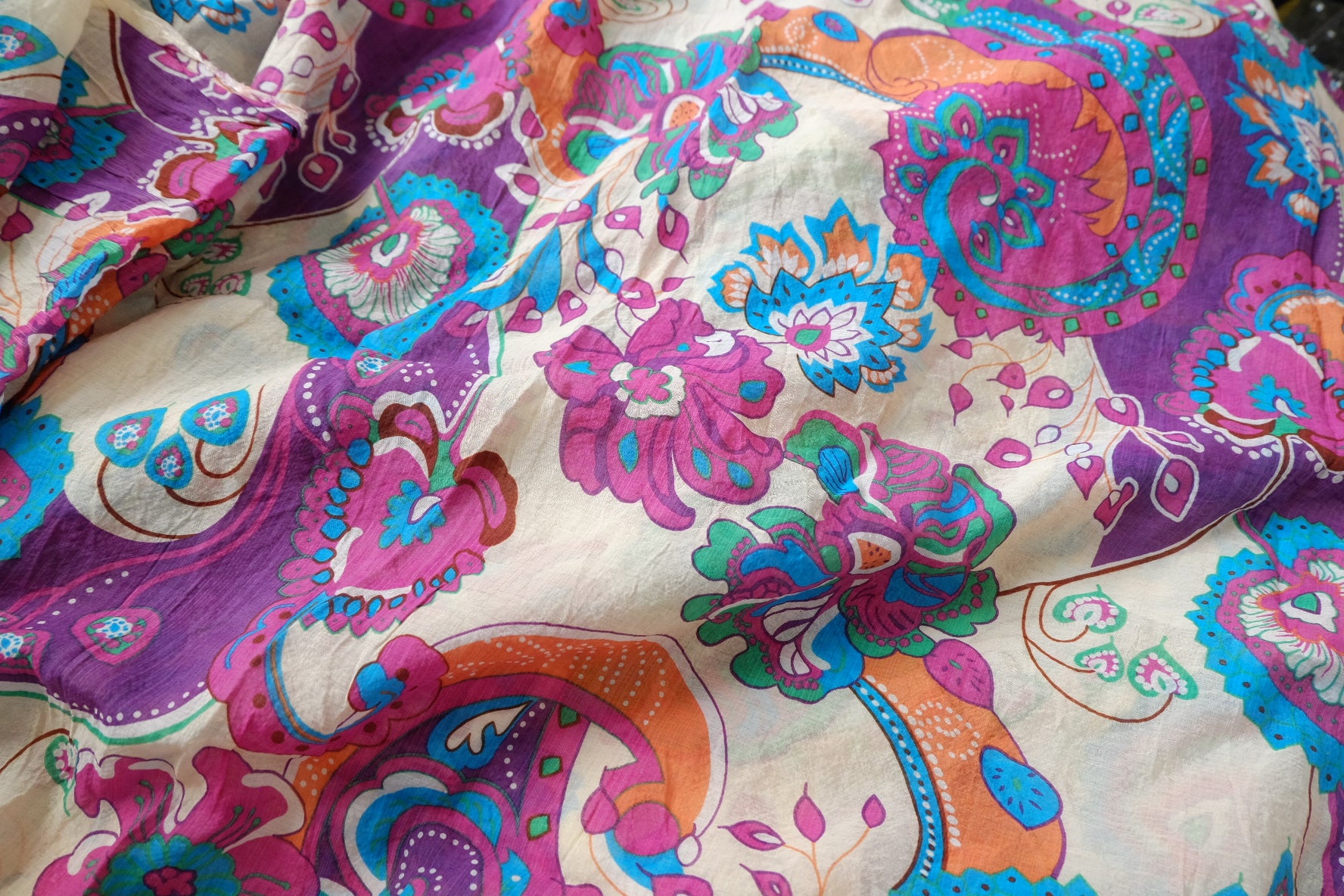 Bold Paisley Tencel Cotton Fabric – Soft, Airy Vintage Dress Fabric (3.28 yards)
