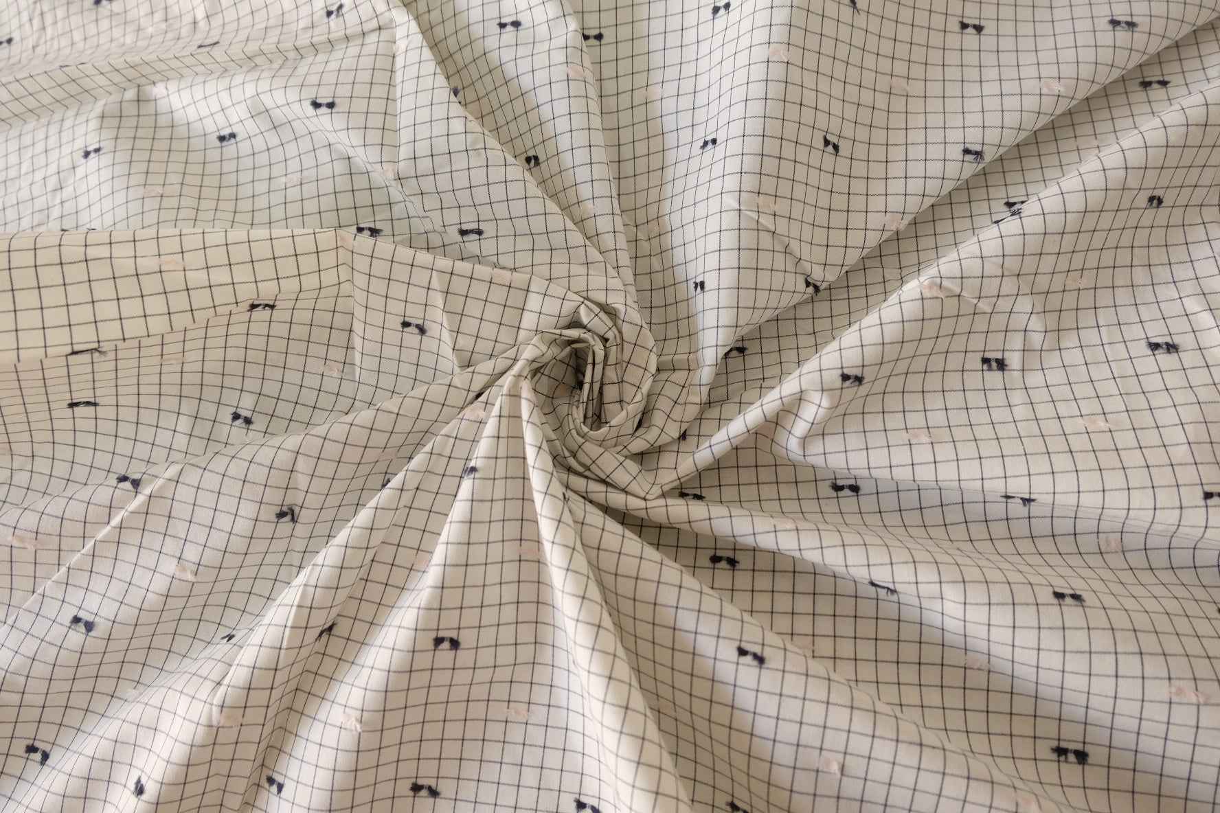 Yarn-Dyed Grid Cotton with Clipped Dot Detail – 2.2 yd