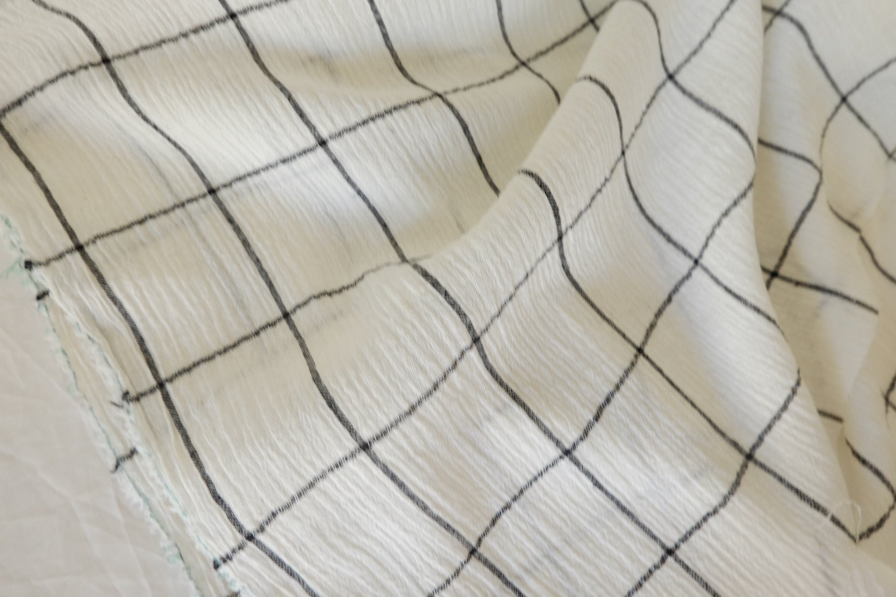 Textured Cotton Linen Fabric – Soft Crinkled Grid Weave (3.3 yd Cut)