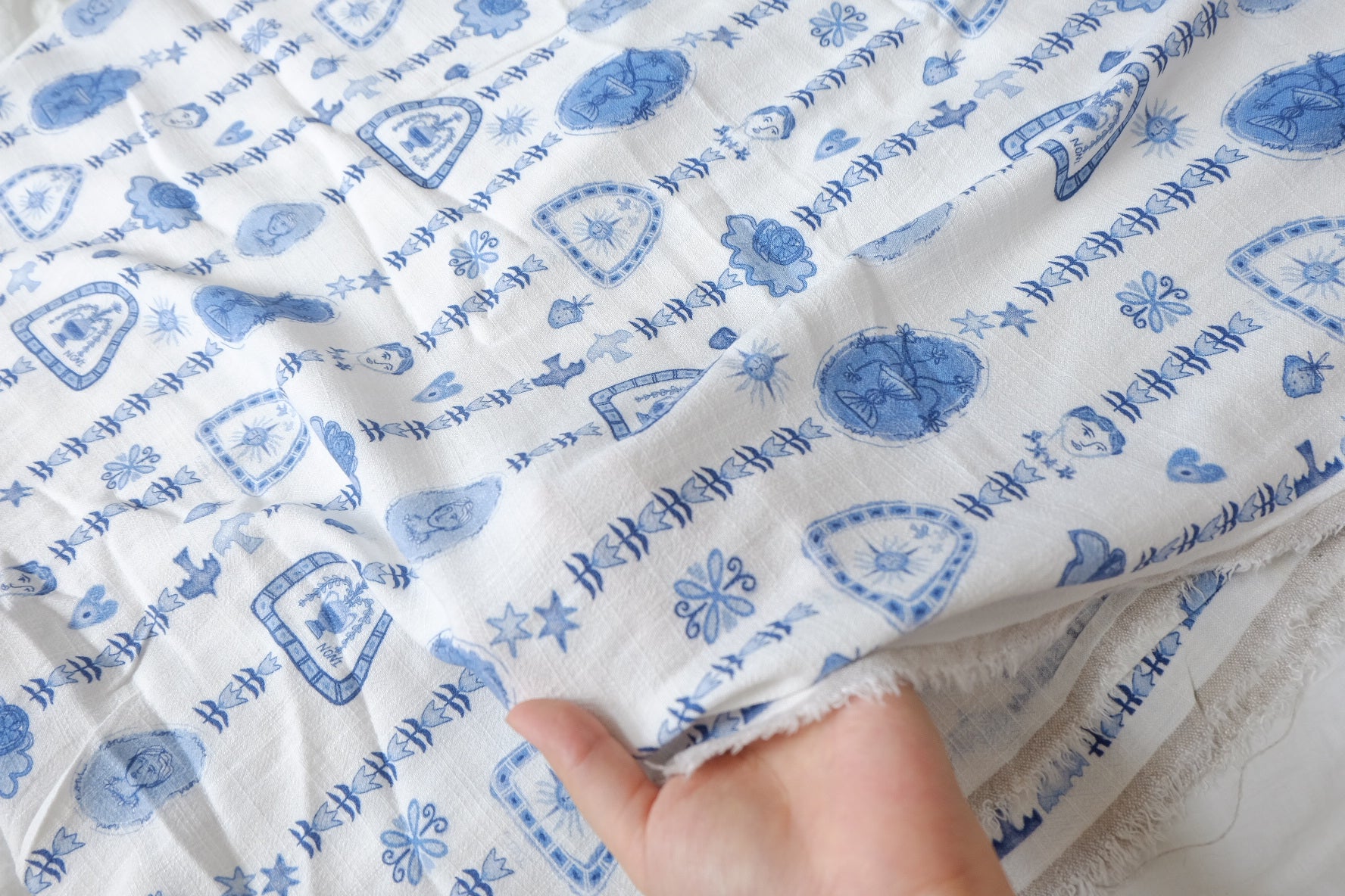 Washed Blue Porcelain Novelty Linen Blend Fabric - 1.64 yd