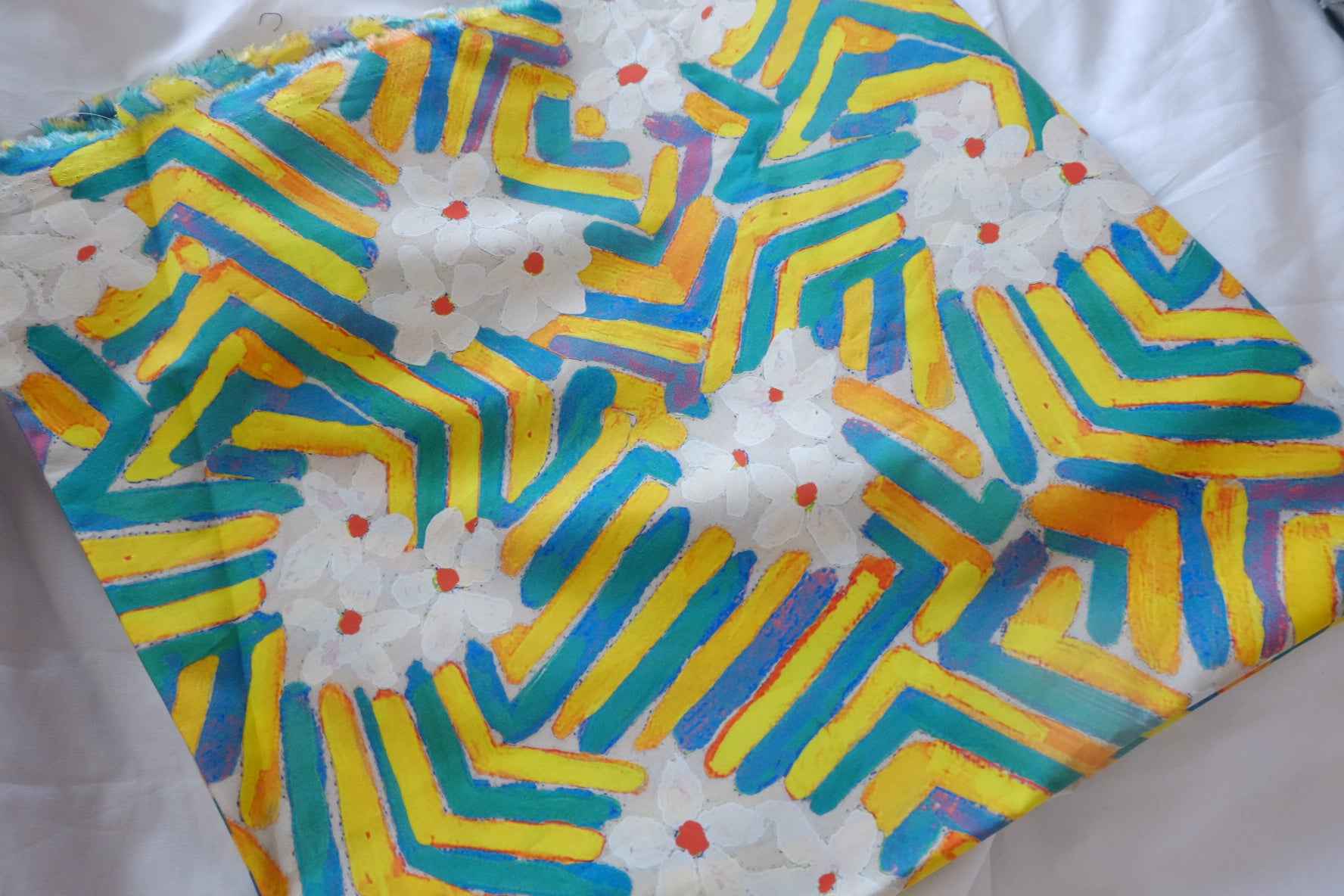 Bright Geometric Floral 60s Cotton Poplin Fabric - 3.28 yd