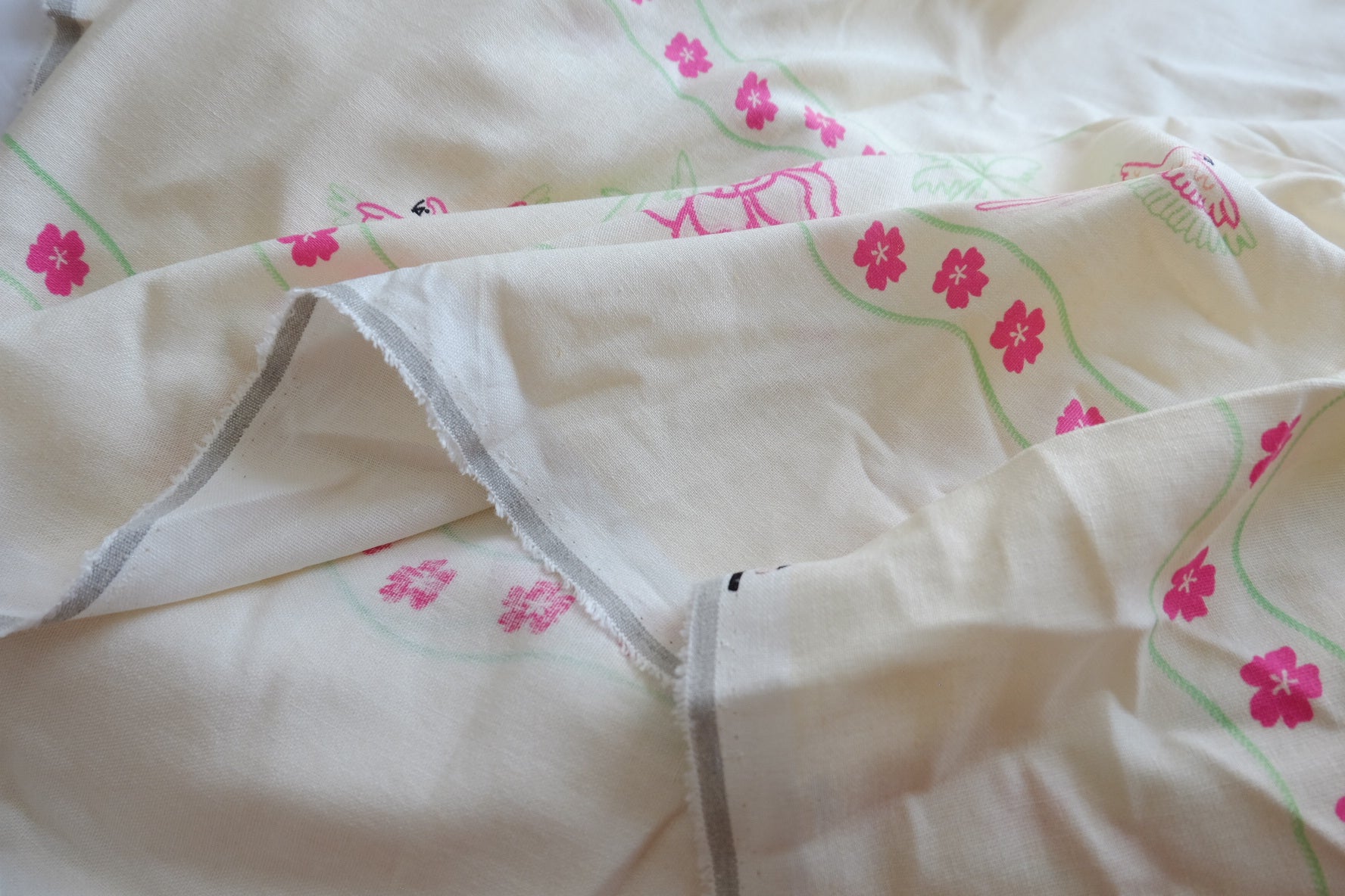 Bird Border Linen Cotton Placement Fabric - 2.19 yd