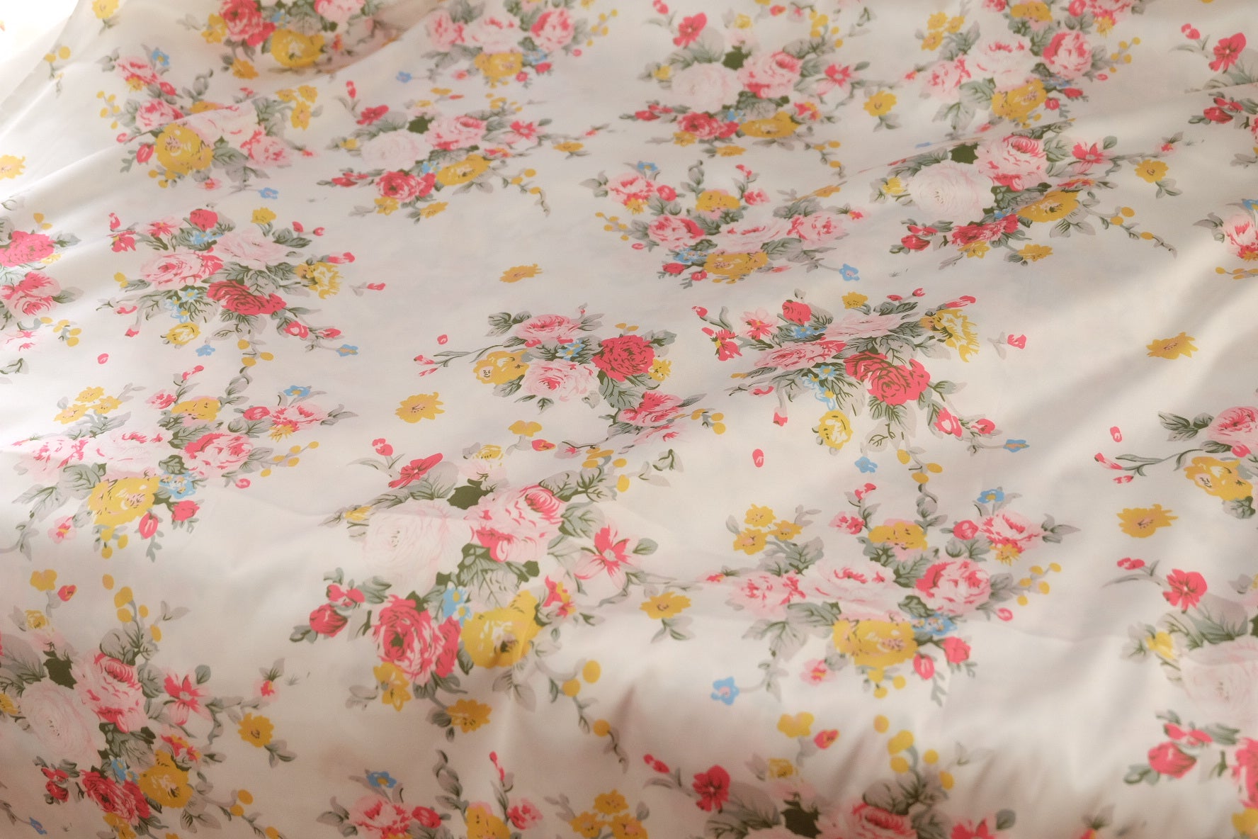 Vintage Bouquet Stretch Poly Cotton Satin – 3.3 yd