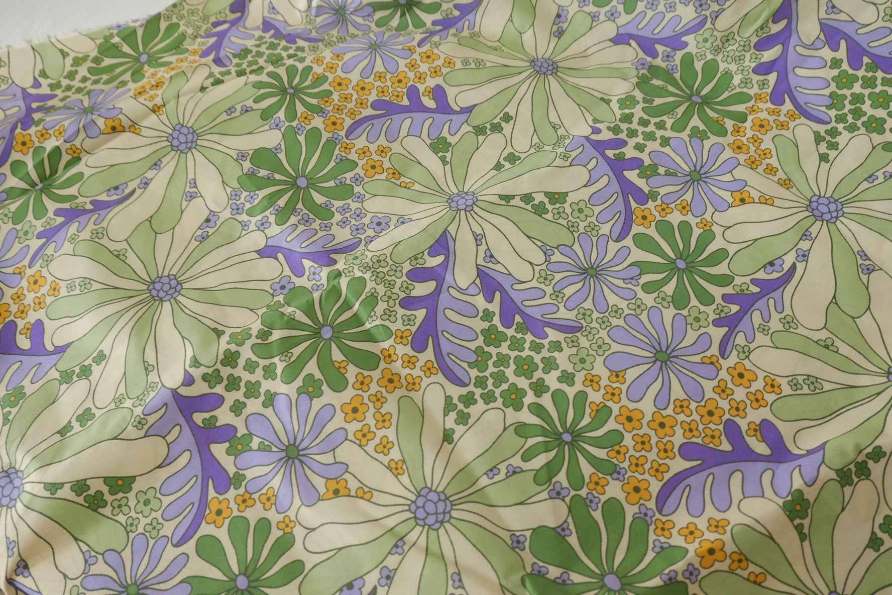 Retro Green & Lilac Floral Cotton Poplin Fabric – 3.3 yd