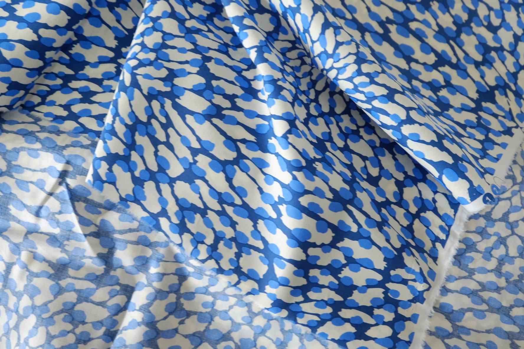 Blue Abstract Burst High Count Cotton Fabric – 3.3 yd