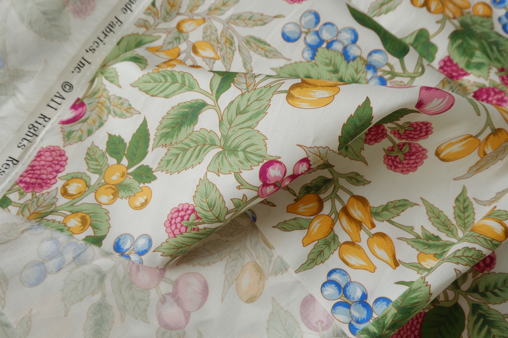 Vintage Orchard Cotton Sateen Fabric, Midweight 60s Cotton, 2.19 Yards