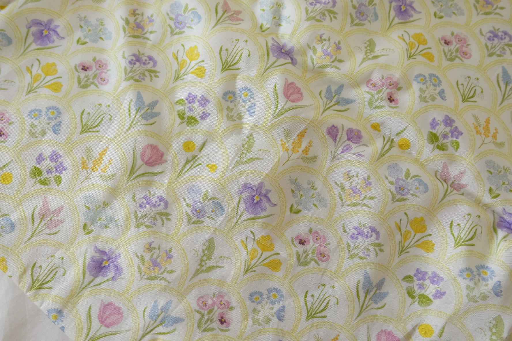 Scallop Floral Rayon Sateen Fabric – 3.3 yd