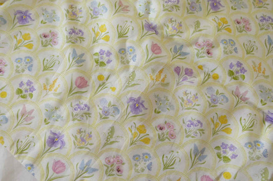 Scallop Floral Rayon Sateen Fabric – 3.3 yd