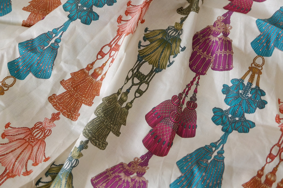 Tassel Print Cotton Lawn – 1 yd / 2.5 yd