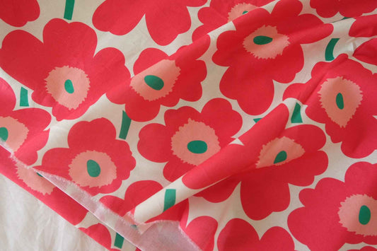 Red Floral 20s Cotton Fabric – Bold Retro Flower Print – 1.2 yd