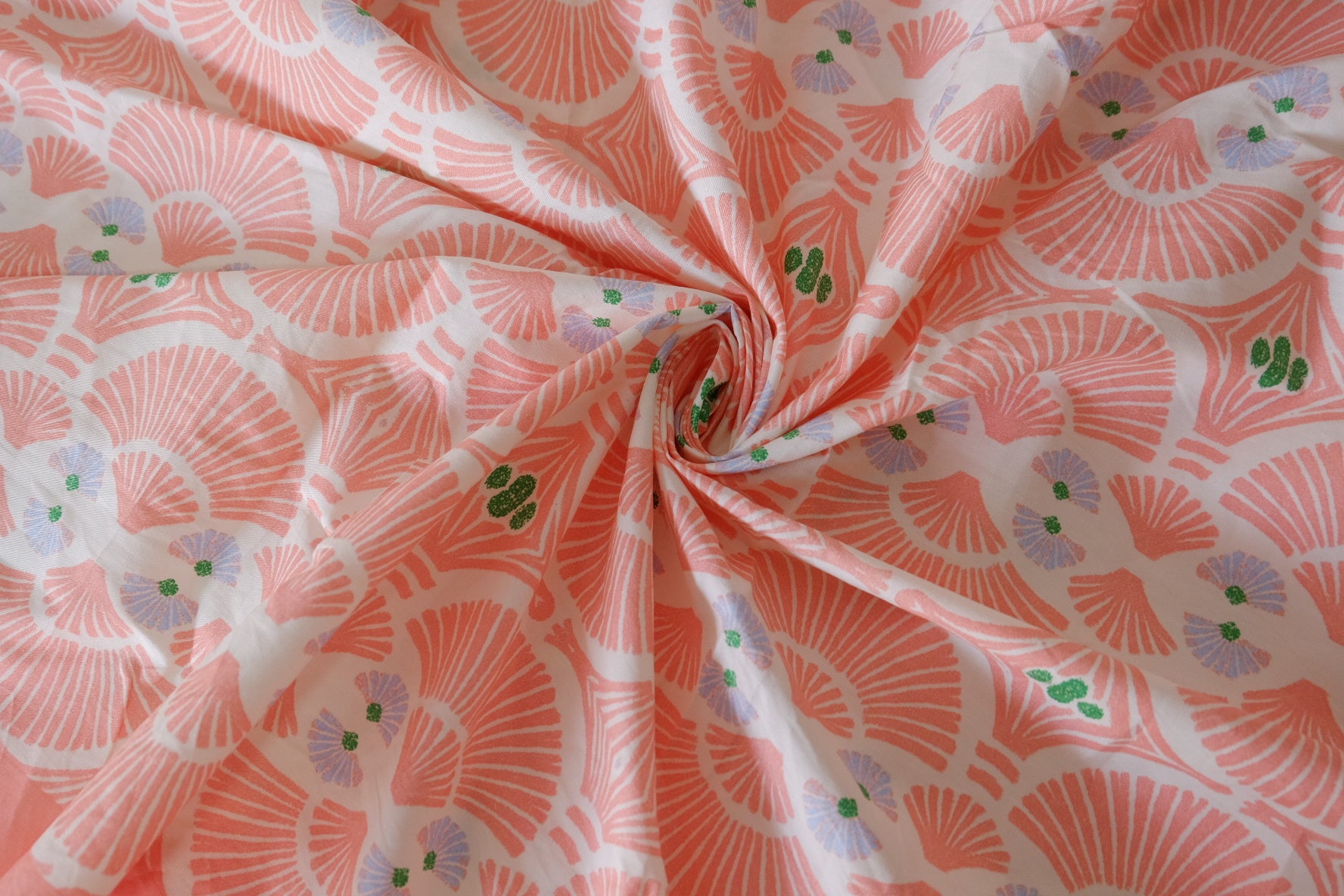 Coral Placement Print Cotton Poplin Fabric – 3.3 yd